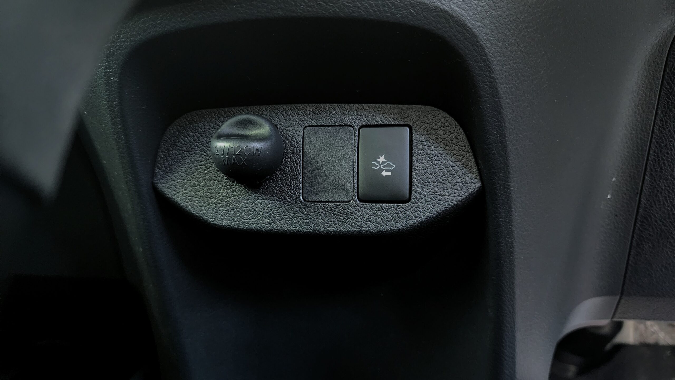 2019 Toyota Vitz Hybrid F