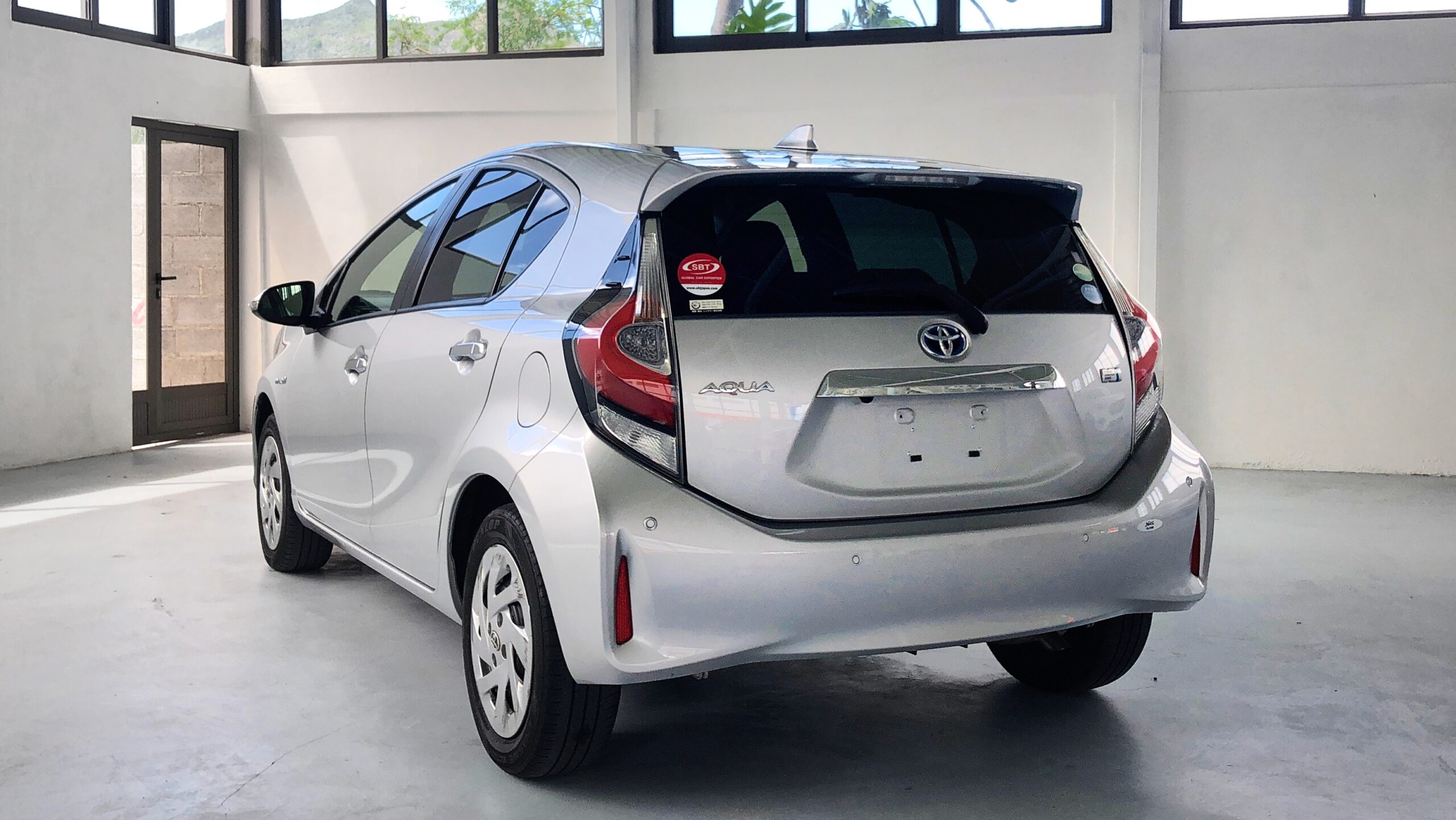2019 Toyota Aqua S Style pkg 1.5 Hybrid