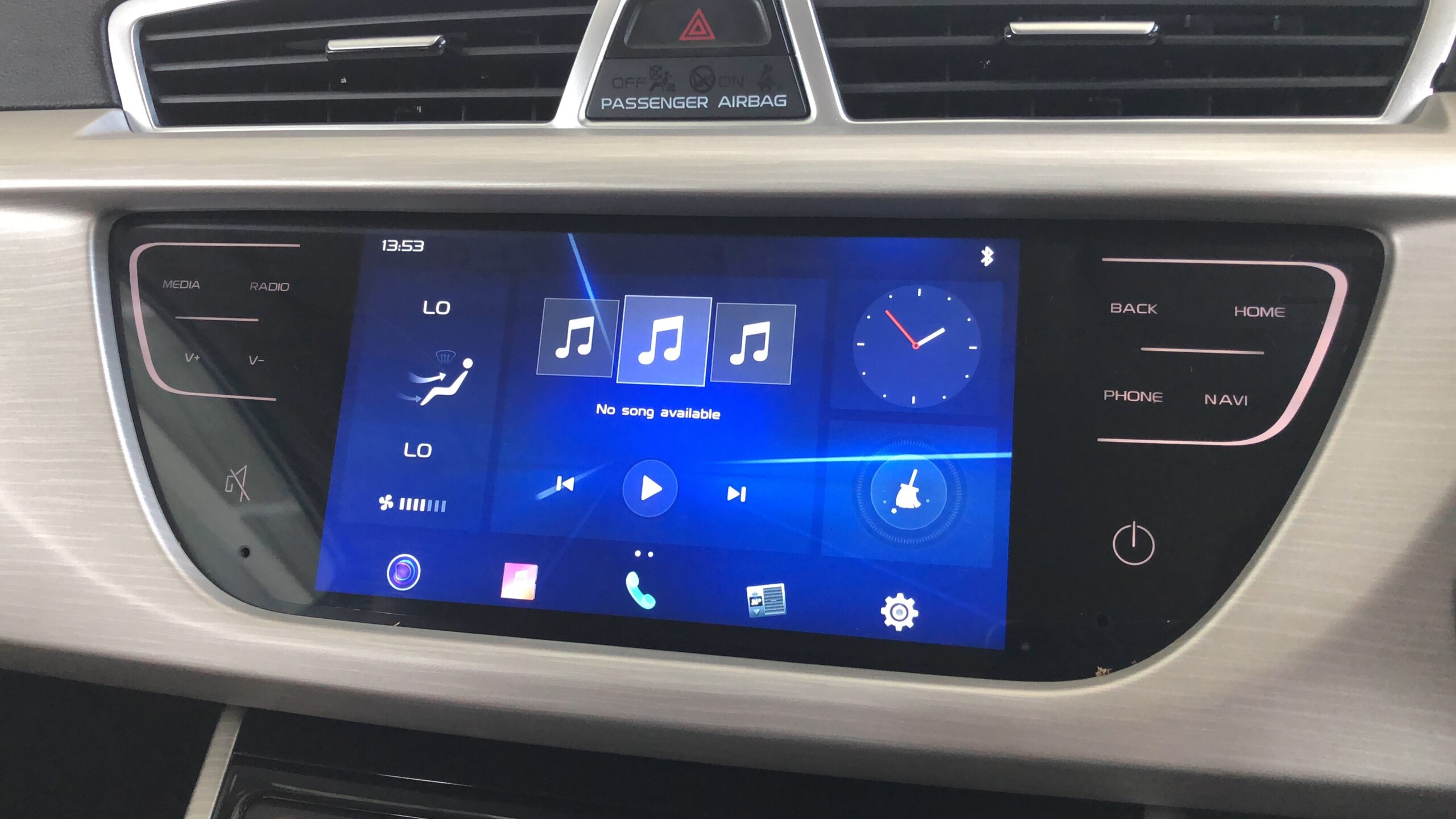 2022 Proton X70 1.5T Premium